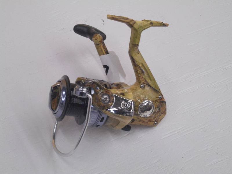 lot 217 image: Fish Hunter Pro DX Spinning Reel ...