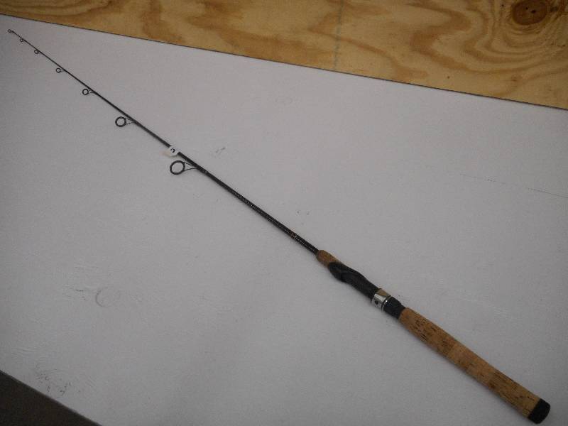 lot 252 image: Berkley Lightning Rod 6 Medium Act...