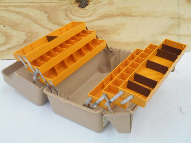 lot 287 image: Fenwick Wide-Bidy 3.6 Plastic Tackl...