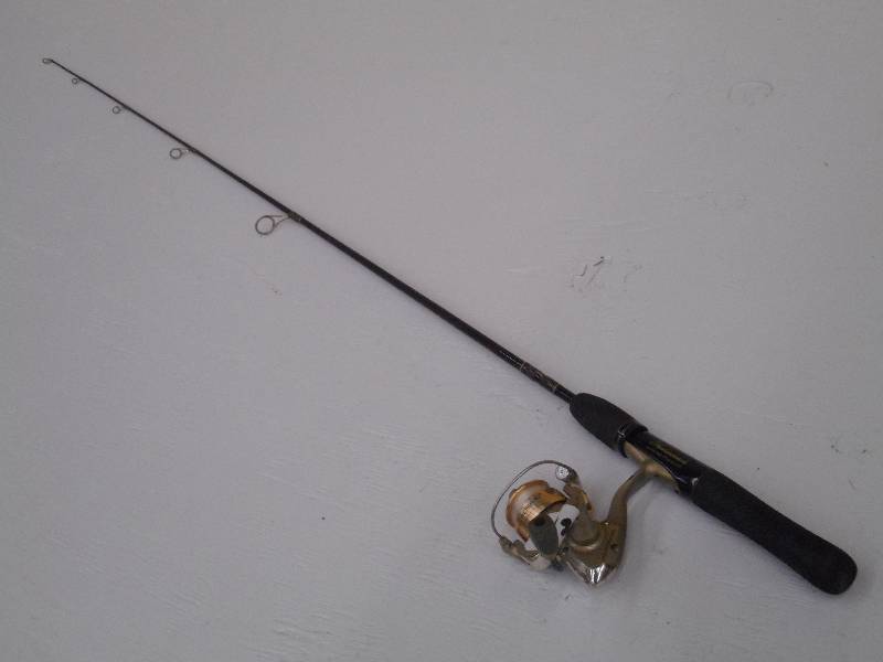 Shakespeare MicroSpin 4'6 Ultralig, LE Muskie Mania Fishing Auction