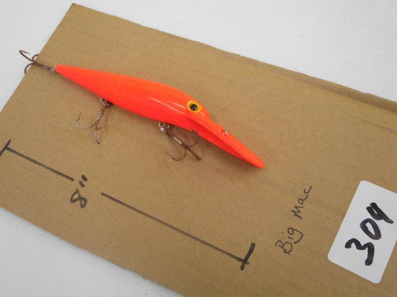 lot 304 image: (1) Big Mac Muskie Crankbait Lure ...