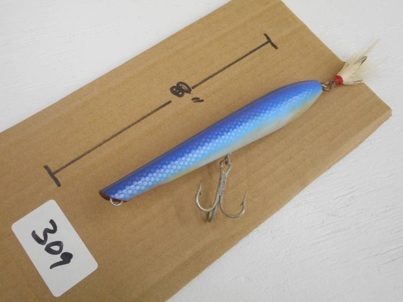 lot 309 image: (1) 8 Muskie Crankbait Lure...