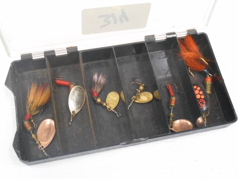 lot 314 image: Mepps Killer Kit Spinner Lure Set W...