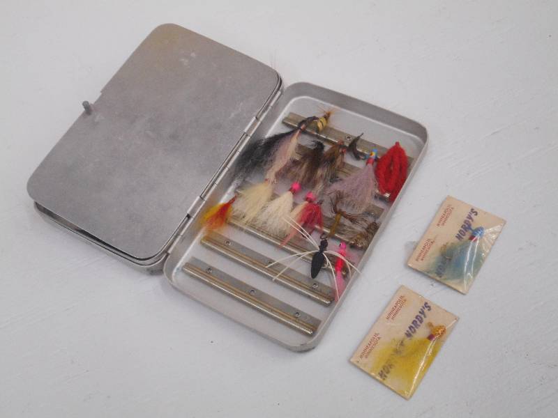 lot 315 image: Aluminum Fly Lure Case With Assorte...