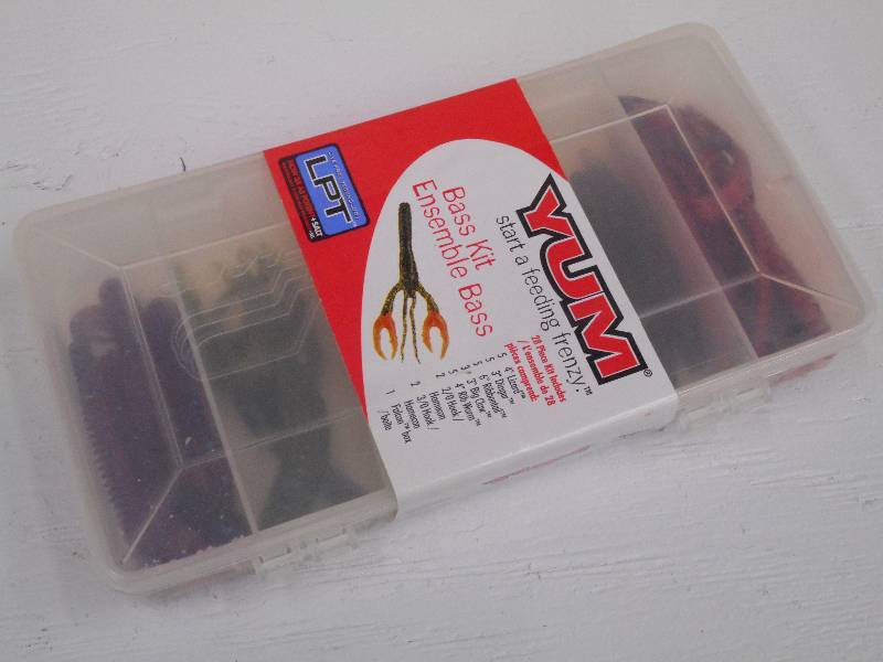 lot 347 image: New YUM 28-Piece Bass Fishing Kit ...