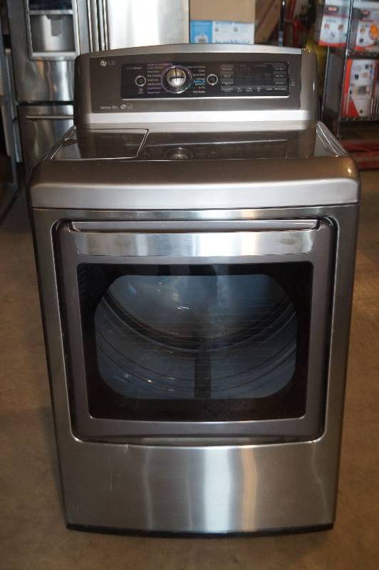 LG Electric Dryer in Graphite Steel