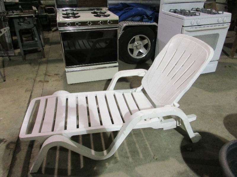 Lounge chair