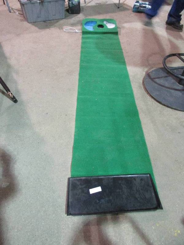 Putting mat