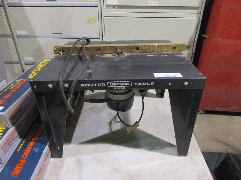 Router Table & Router