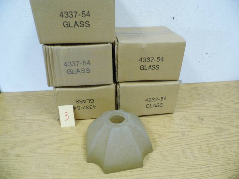 lot 3 image: 6 Light Sconces