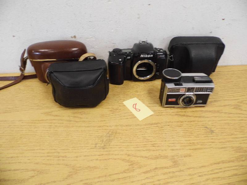 lot 8 image: Cameras