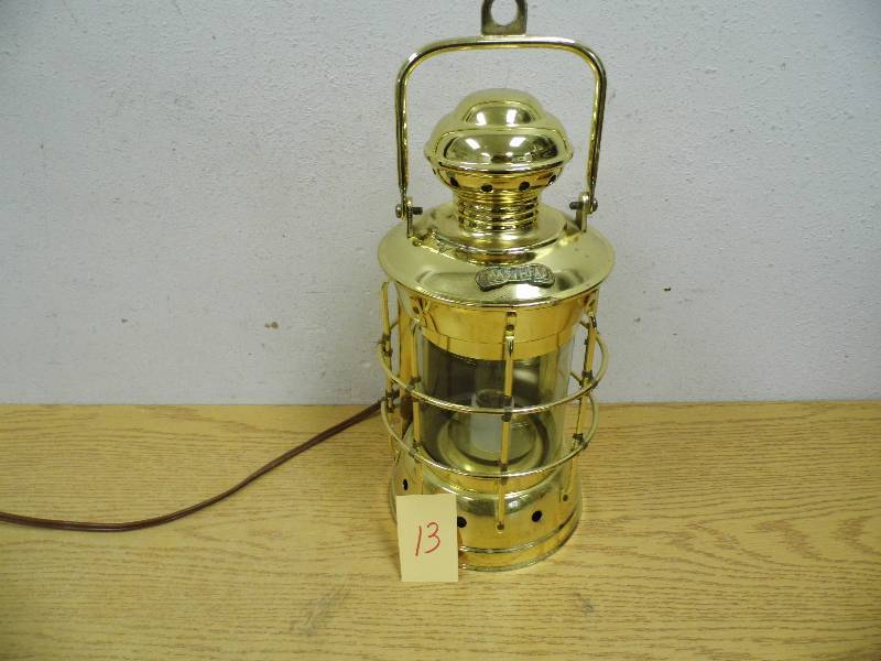 lot 13 image: 17 Masthead Lantern