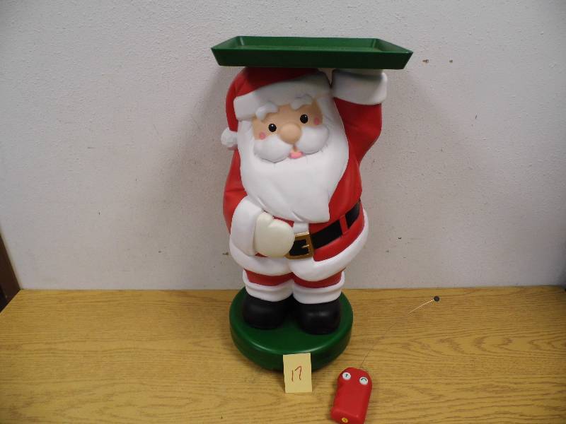 lot 17 image: Remote Control Santa