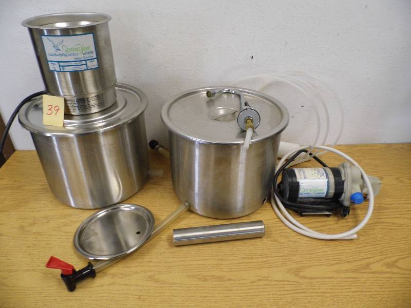 lot 39 image: Spring Time Water Distiller