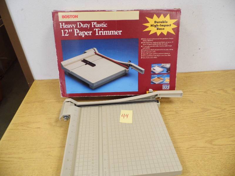 lot 44 image: Boston Paper Trimmer