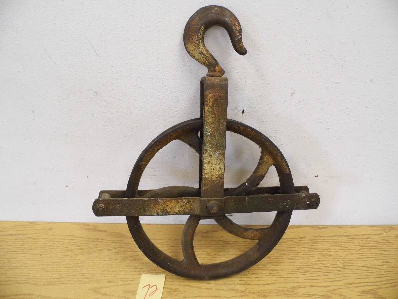 lot 72 image: Pulley w Fireplace Set