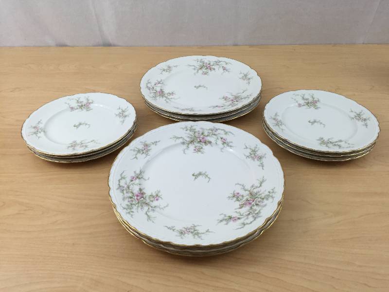 Lovely Vintage 6 Dinner & 6 Salad Plates Vogue Fine China Susanna Pattern - $$ - Excellent