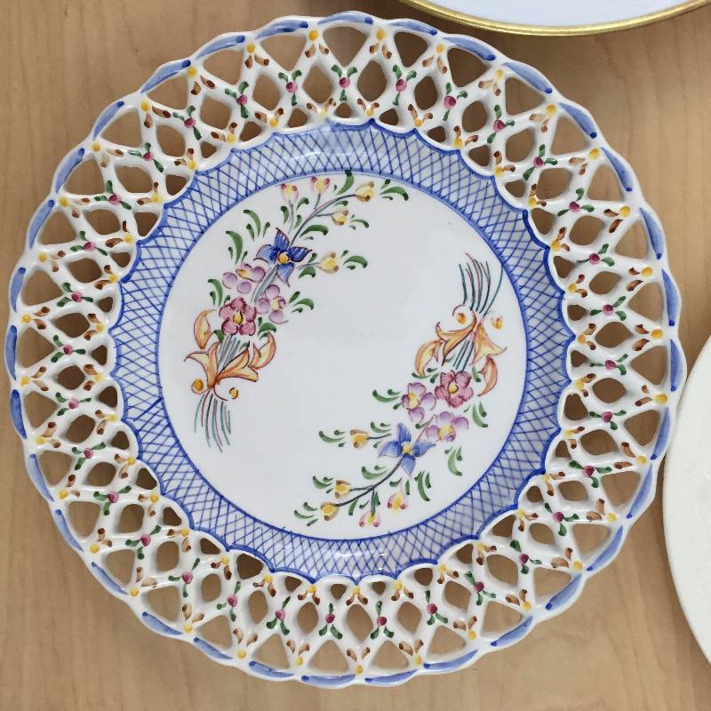 11 Assorted Eclectic Vintage Antique Collectible Plates Lot - All Excellent - No Chips