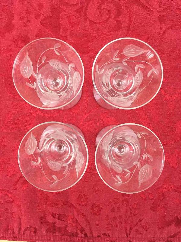 Set of 4 Vintage Etched Leaf Vine Pattern Sherry Cordial Liquor Glass - Mint