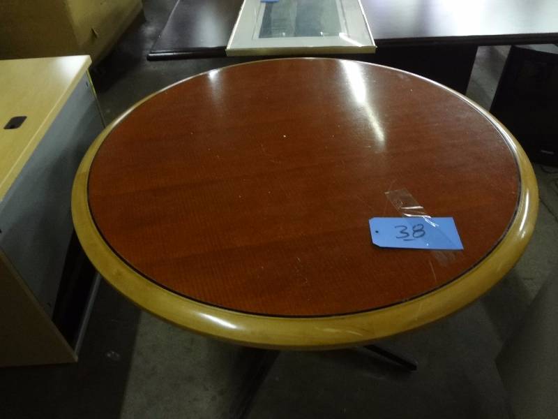 Round Table