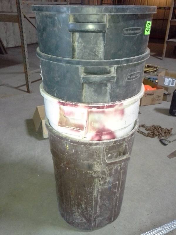 lot 377 image: Garbage Cans