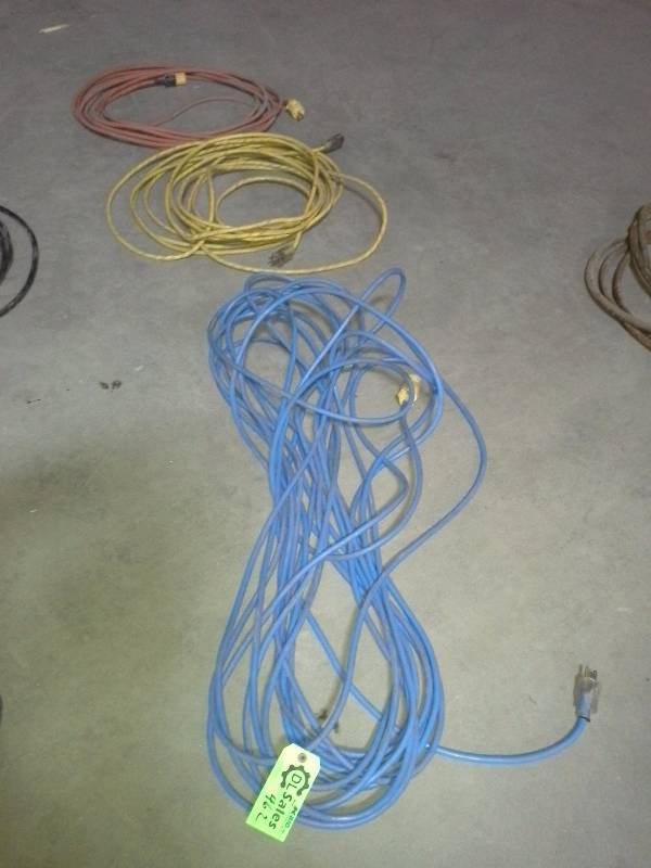 lot 462 image: Extension Cords
