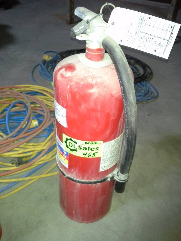 lot 465 image: Large Sized Fire Extinguisher