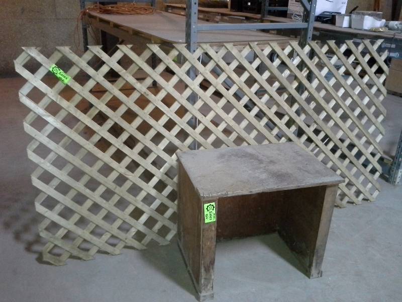 lot 466 image: Lattice Fencing