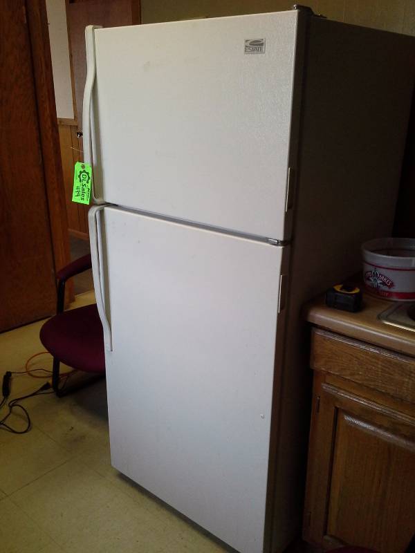 lot 474 image: Refrigerator