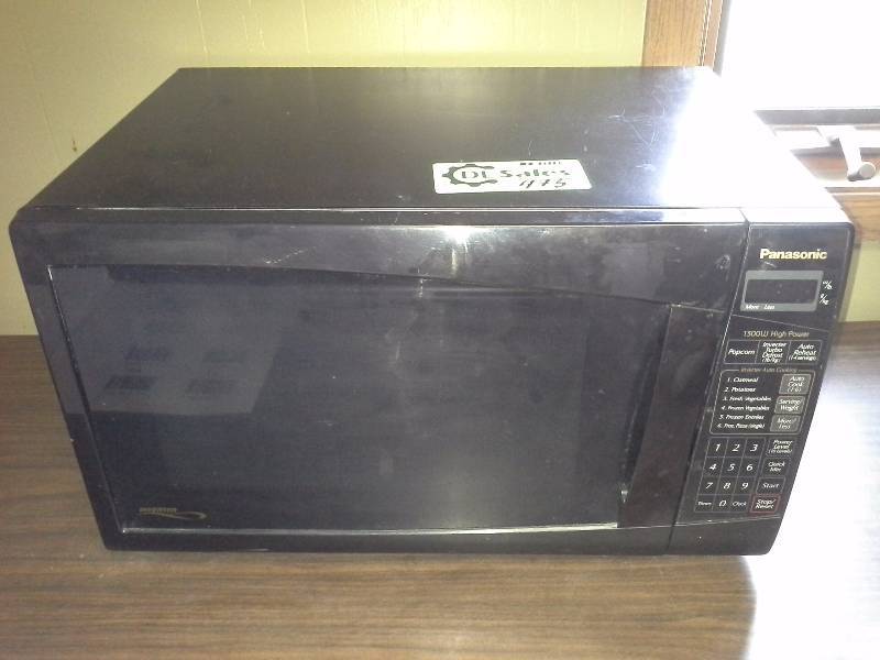 lot 475 image: Microwave