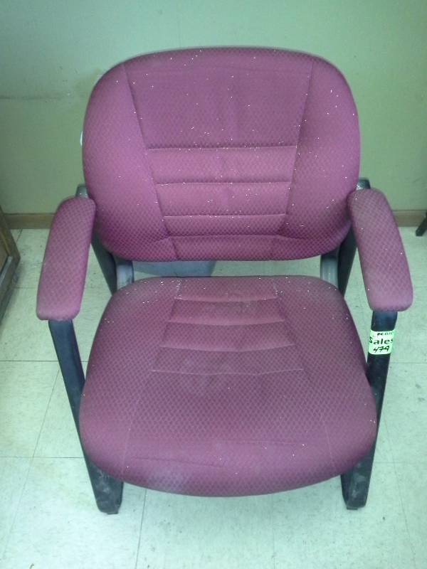 lot 479 image: Office Chairs