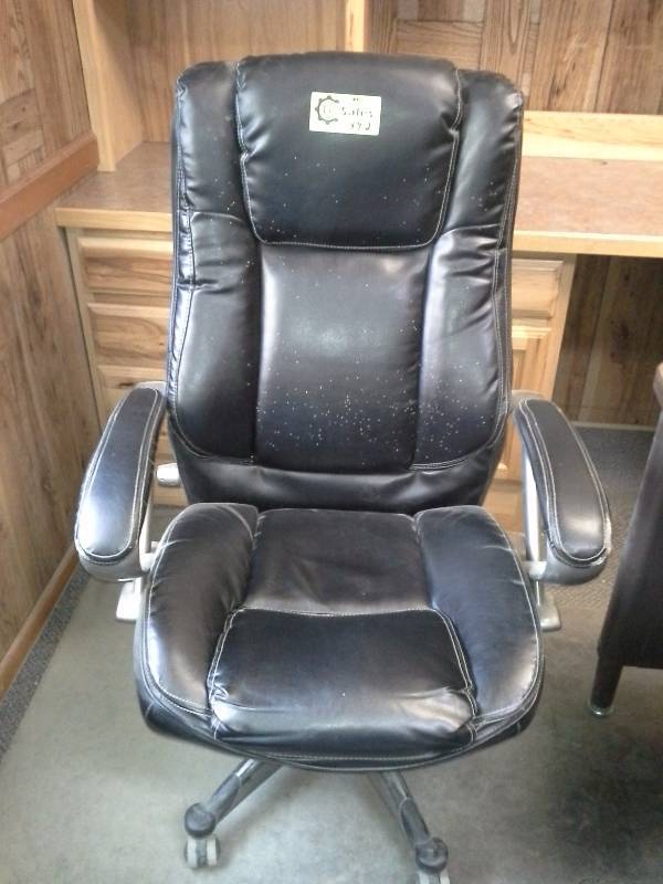 lot 492 image: Office Chair