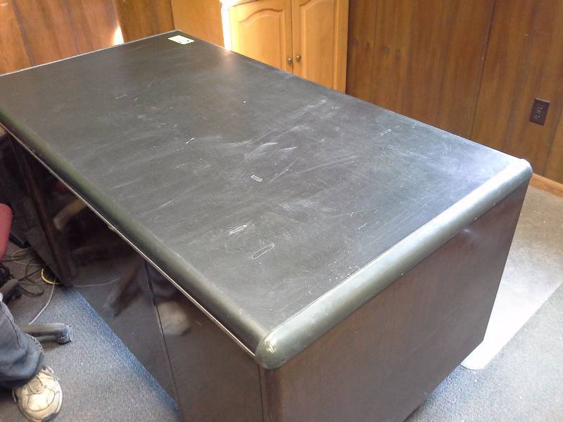 lot 510 image: Office Desk