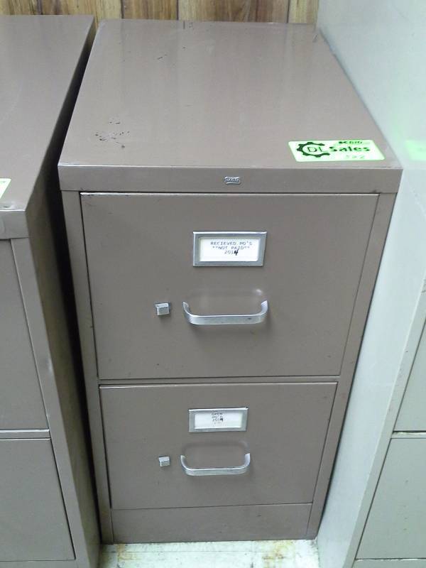 lot 522 image: File Cabinet