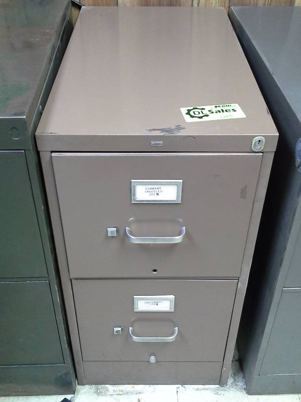 lot 525 image: File Cabinet