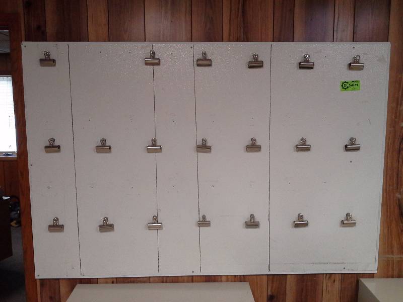 lot 531 image: Bulletin Board