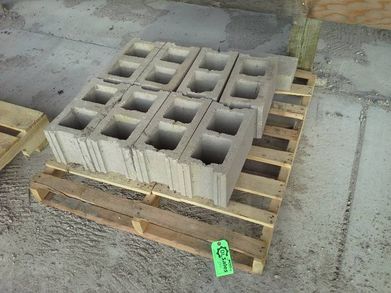 lot 547 image: Cinder Blocks