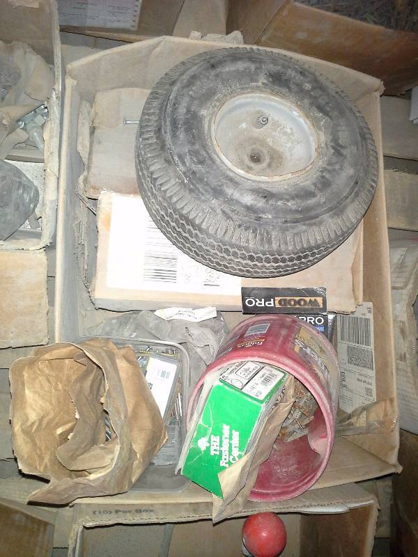 lot 131 image: Miscellaneous Fasteners