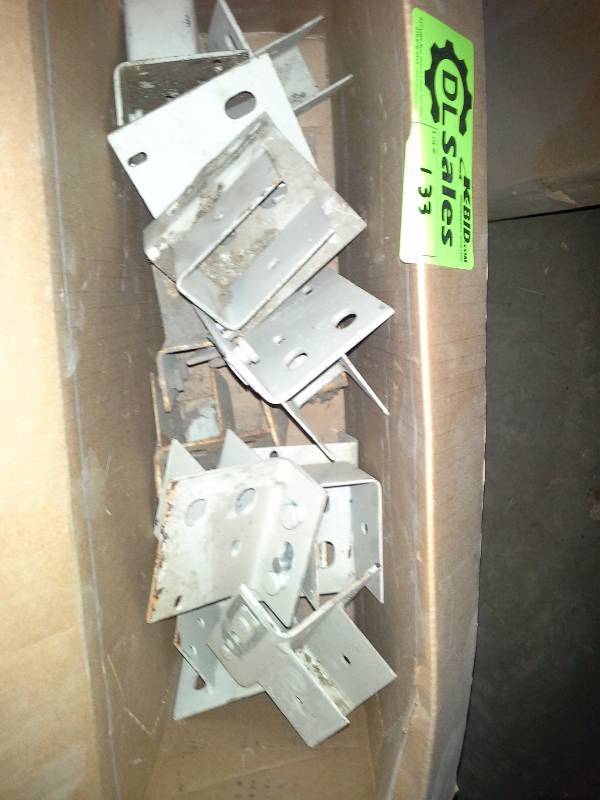 lot 133 image: Hangers for pallet racking