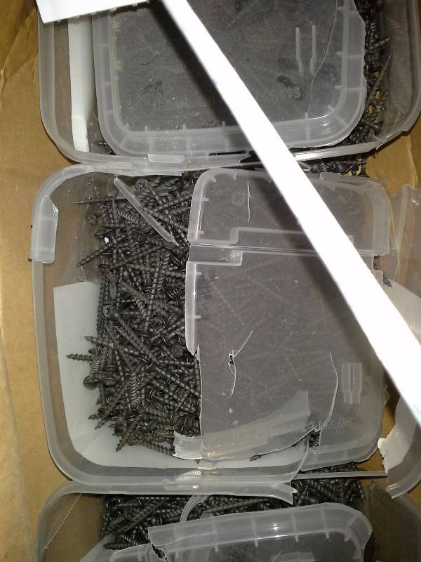 lot 153 image: Sheetrock Screws