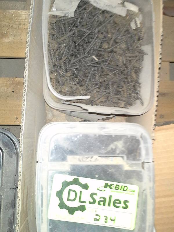 lot 234 image: Drywall Screws