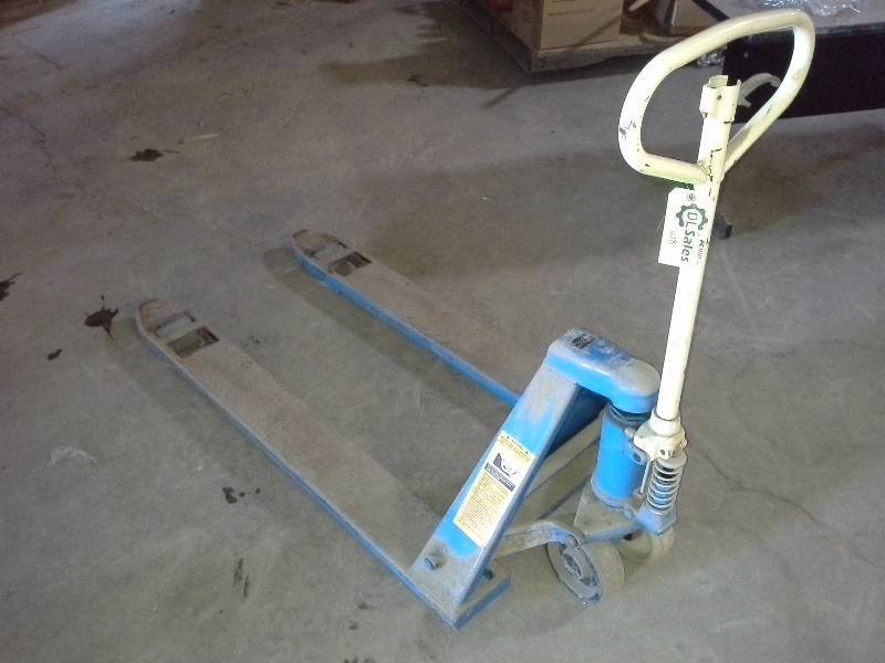lot 238 image: Pallet Jack
