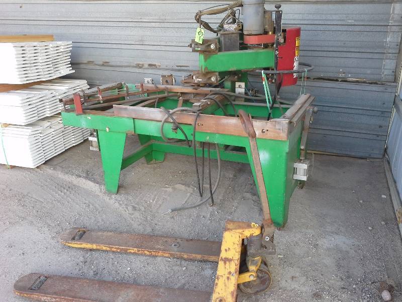 lot 310 image: Metal Door Milling Machine