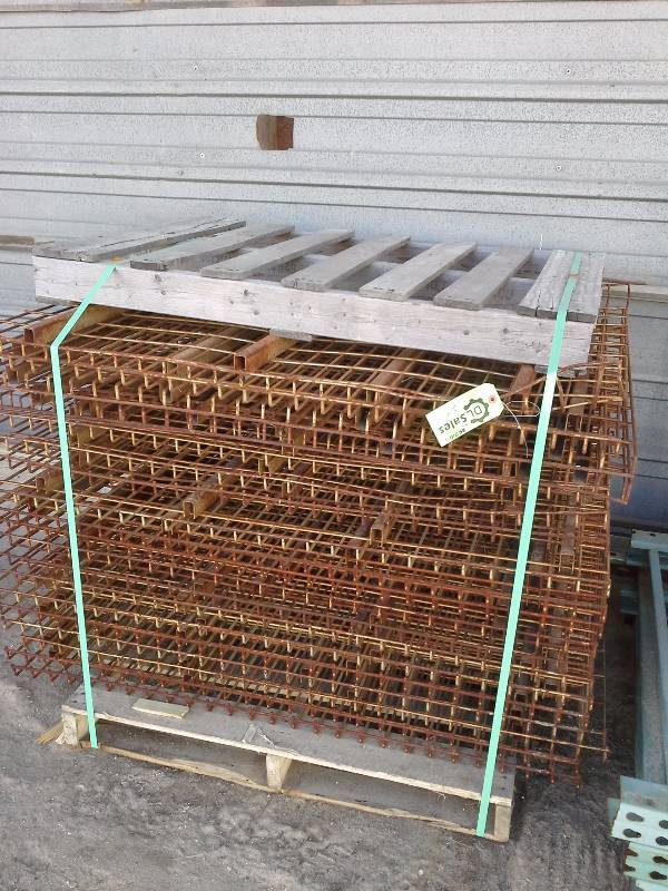 lot 314 image: GratesMetal Decking