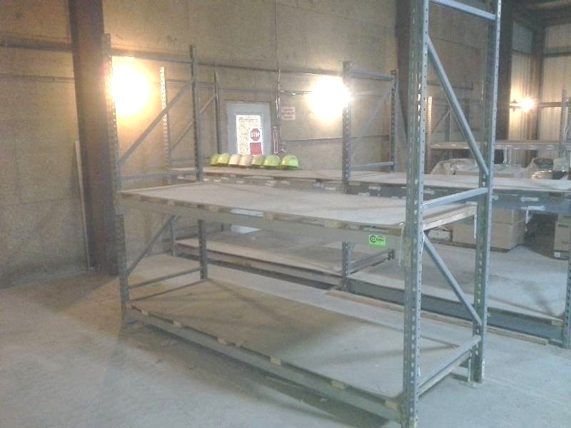 lot 9 image: Pallet Racking