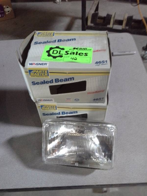 lot 42 image: Lot of 2 wagner sealed beam headlights