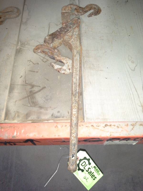 lot 62 image: Load Binder