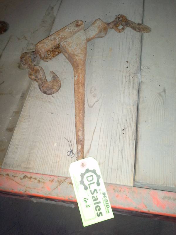 lot 63 image: Load Binder