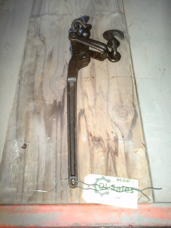 lot 66 image: Load Binder