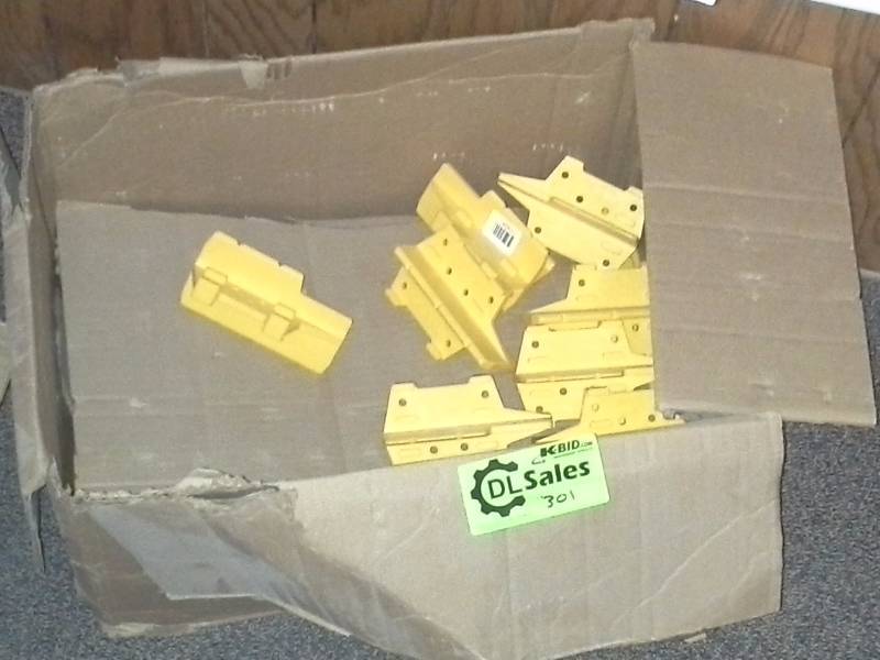 lot 301 image: Box of Deck Mate TXB1017 Gapping Tools